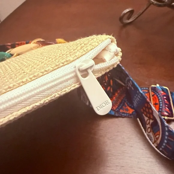 Dior Raffia pouch into crossbody bag  with Braided Adjustable strap Attatched - Picture 4 of 7